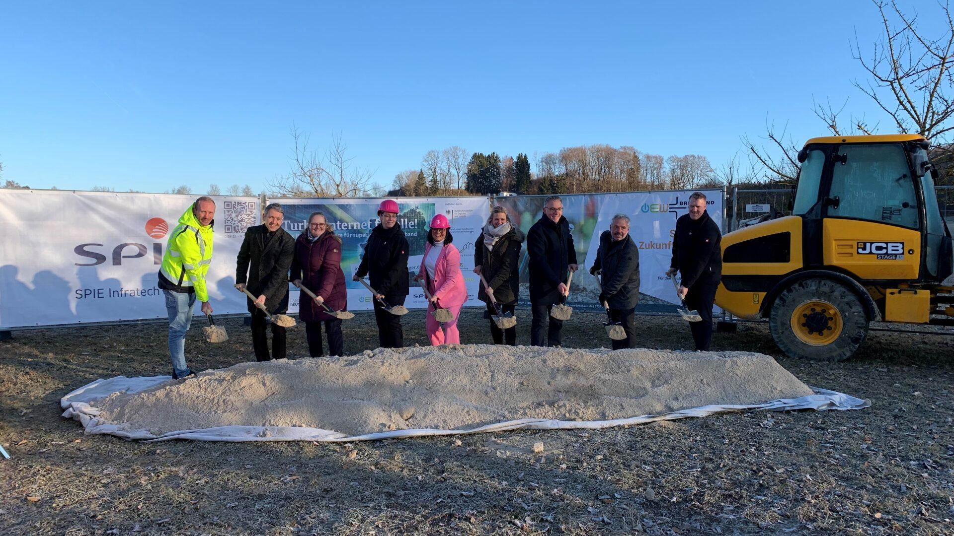 Glasfaserausbau in Römerstein gestartet: Gemeinde macht großen Schritt ins digitale Zeitalter...